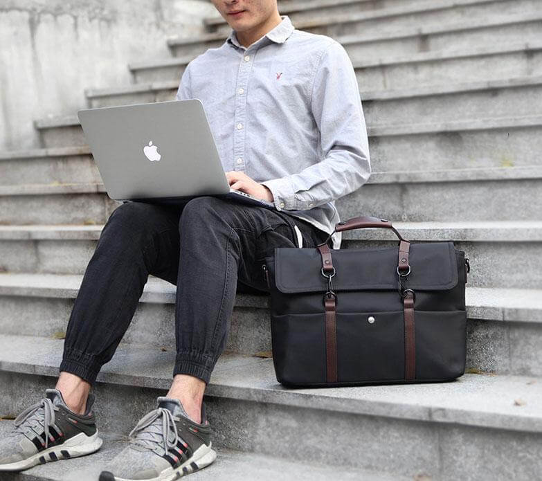 2 Way Briefcase To Make You Look Like A True Professional