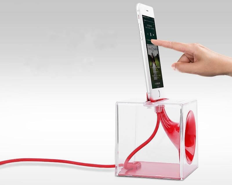Coolest Passive Sound Amplifier Charging Stand Dock For Iphone