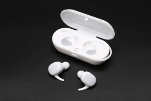 In Ear Waterproof Wireless Bluetooth Earphone With Charging Box