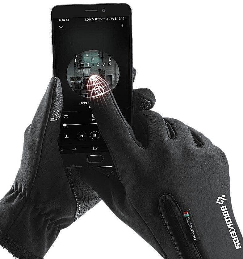 Keep Texting Outside With Touchscreen Winter Gloves