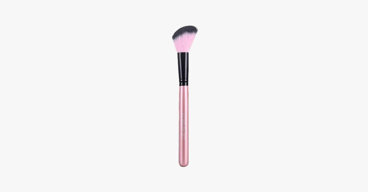 Precise Angled Contour Brush Gives Professional Contouring And Coverage