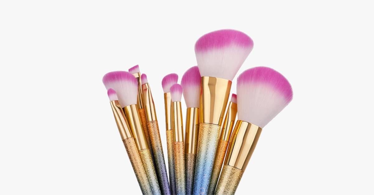 Set Of 10 Glittery Makeup Brushes Ready To Give You Any Look You Want