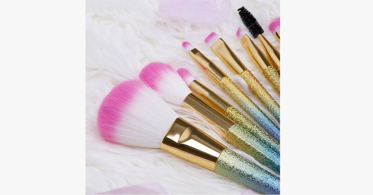 Set Of 10 Glittery Makeup Brushes Ready To Give You Any Look You Want