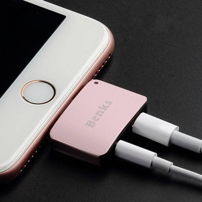 The Most Coolest Lightning Audio And Charge Adapter For Iphone 7 7Plus