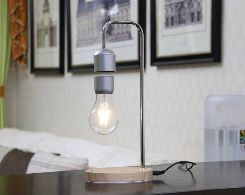 Travelling Bulb Brainchild Of Edison And Superman