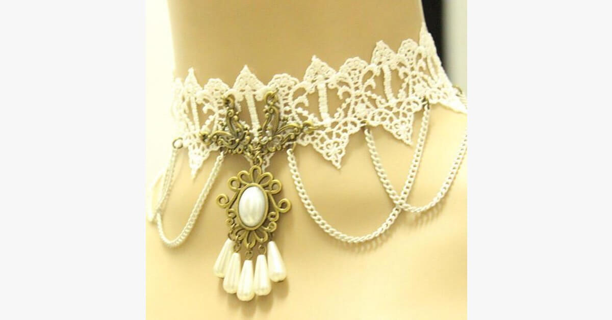 White Pearl Choker