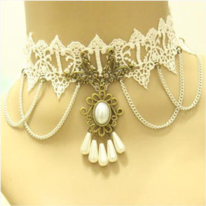 White Pearl Choker