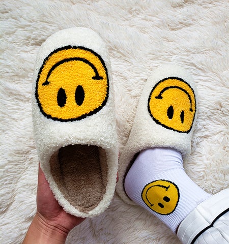 SmileySole – Smiley Slippers