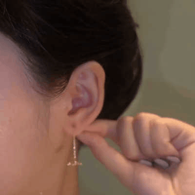 LAST DAY 70% OFF - Shiny Diamond Flower Earrings